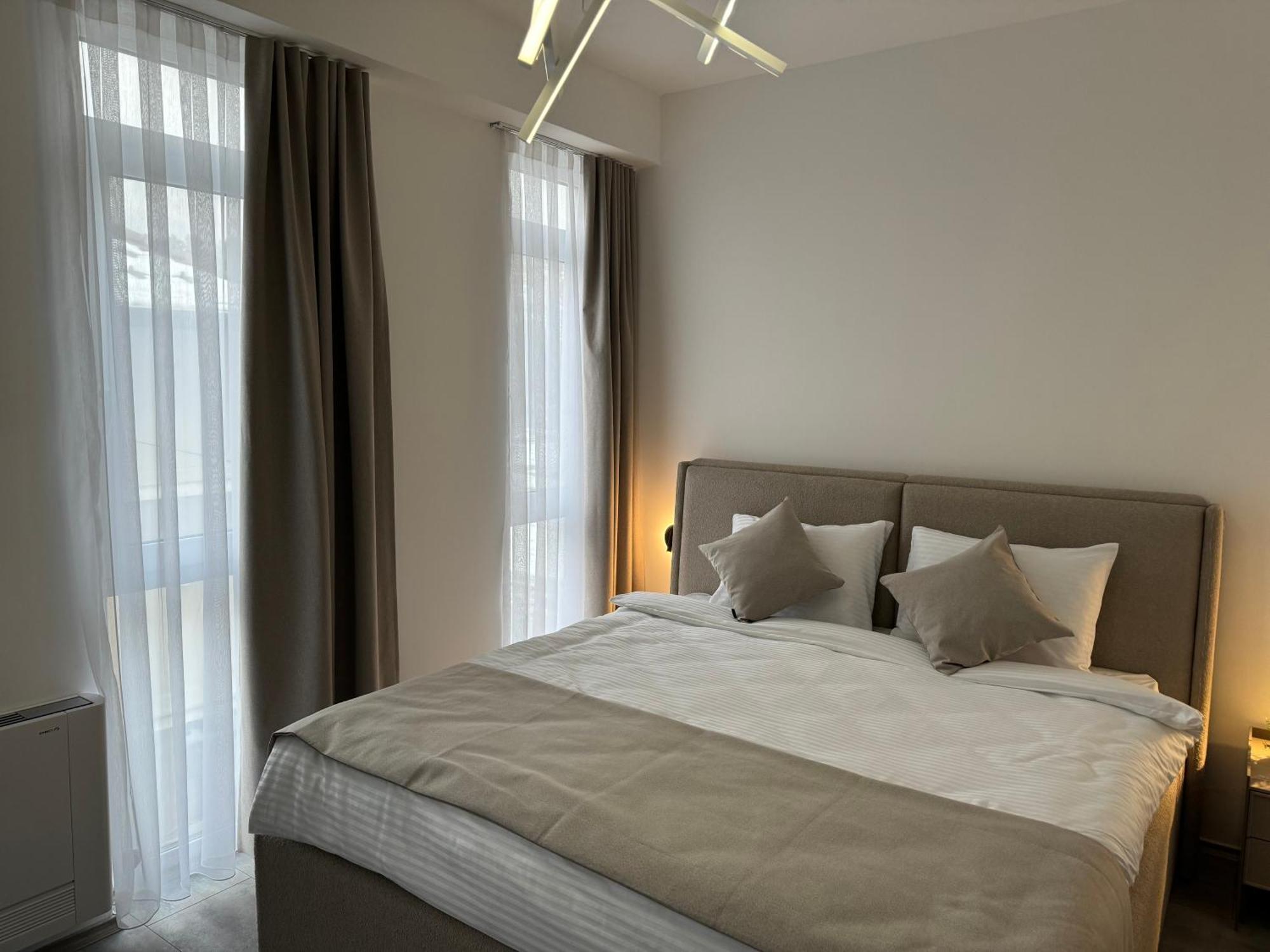 Hotel Le Manoir กอสติวาร์ ภายนอก รูปภาพ